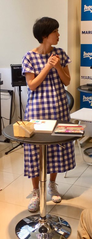 【アーカイヴ】　第157回　丸善ゼミナール　絵描き・河野ルル　トークショー＆ライブペイント　「絵の道にススム！と決めるまで」