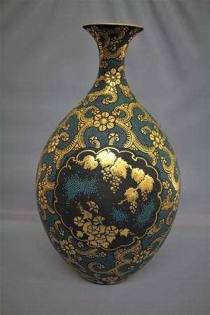 先人たちの英知を受け継ぎ、進化しつづける 第四回丸善・九谷焼展 優美な色絵の世界