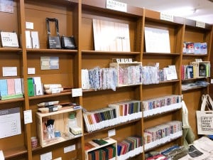 本好きのための雑貨・文房具「BIBLIOPHILIC」販売中です！
