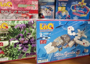 サソリにスベスベマンジュウガニ、T-4ブルーインパルス！ラキュー新製品&ボーナスセット入荷してます！