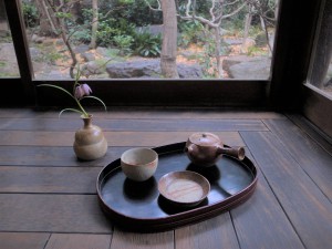 江口葉菜子　『 寄り添ううつわ 』