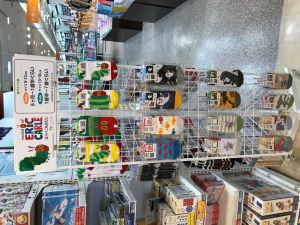 えほんキャラクターのくつした取り扱い始めました！