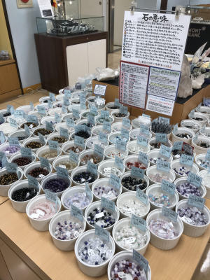「世界の鉱物・化石・パワーストーン展」開催中！