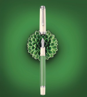 ペリカン　スーベレーンM605グリーンホワイト万年筆好評発売中