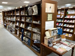 BIBLIOPHILIC（ビブリオフィリック）の本周りグッズの取り扱いをはじめました！