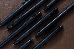 【エナージェル発売20周年記念企画 第２弾 ENERGEL Black Colours Collection 限定発売！】