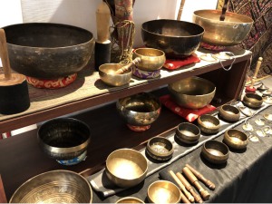 創作ストーンアクセサリー＆西亜細亜の美術工芸・Surya