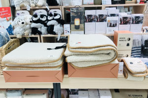 寒くなる季節に、あったかグッズフェア開催中！