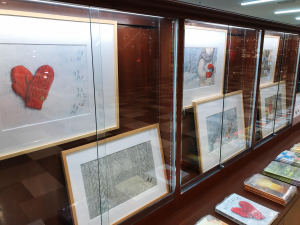 『あかいてぶくろ』原画展開催中