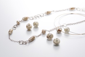 こんにちは春　　ルビーフロッグ と ドットワイヤ