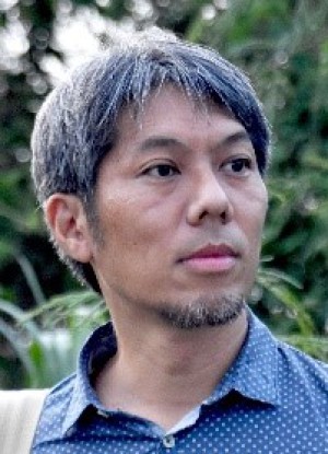 朝日新聞出版刊「フェンスとバリケード」発売記念　朝日新聞記者・三浦英之さん ✕ 沖縄タイムス記者・阿部岳さんトークイベント