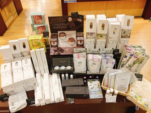 【Enjoy  the  beauty ！】母の日フェア開催中