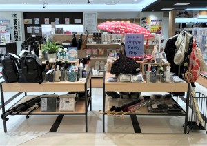 梅雨グッズフェア開催中！