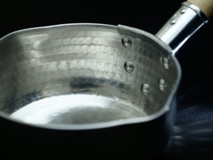 用の美と暮らす　伝統工芸品展　～埼玉県　純銅おろし金　岩ぶち銅器～