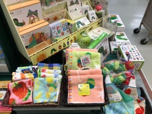 絵本キャラクターグッズ販売中