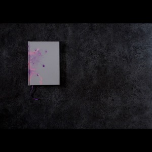 手製本のノートと紙こもの　すずめや