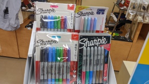 油性マーカー「シャーピー」展開中！