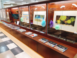 たしろちさと絵本『はなびのひ』原画展 開催