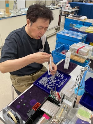 山梨伝統研磨水晶　天然石　小田切製作所実演販売