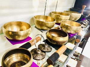 西亜細亜の手工芸品とパワーストーンアクセサリー・Surya