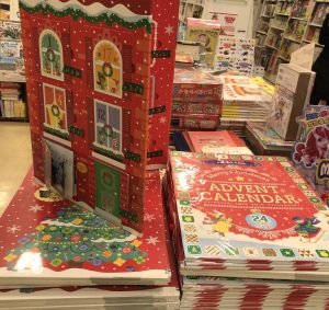 クリスマスえほん揃ってます。