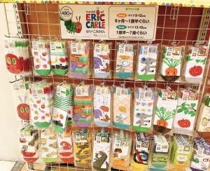 【はらぺこあおむし＆人気絵本キャラクターの靴下】フェア