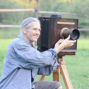 サローネ・フォンタナ 発行 写真集「Ｕｍｕｉウムイ」発売記念  写真家・文筆家 エバレット・ブラウン  トークイベント