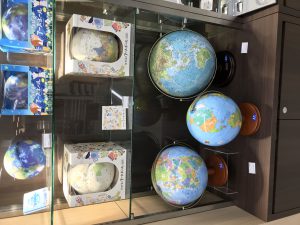 地球儀の取扱開始
