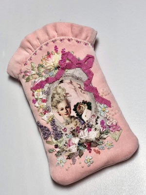 ビーズ刺繍とリボン刺繍の布小物【Annの針仕事】