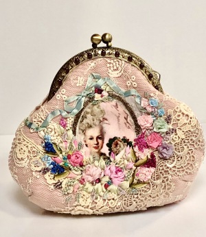 ビーズ刺繍とリボン刺繍の布小物【Annの針仕事】