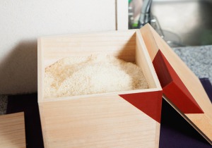 桐コーヒーキャニスター・米びつ・サンダル　関根桐材店
