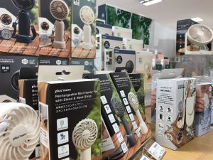「涼やかに過ごす夏」ハンディファンコーナー開設中