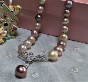 創作アクセサリー「陶蓮」実演販売