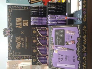 フリクション×ANNA SUIコラボ商品展開中！