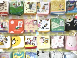 ひろげるたびに嬉しくなる「絵本のミニタオル」