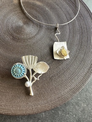 日常を彩る2人展 日本を楽しむ服とオリジナルジュエリー