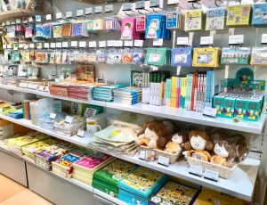【定番商品のご紹介】ヨシタケシンスケさんのグッズ、お取り扱い中♪