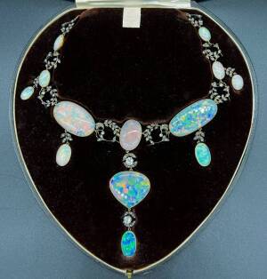 オスティア　アンティークジュエリー　愛しの小物たち