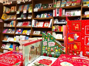 【絵本・児童書】手もとで広がる未知の世界を贈りものに。