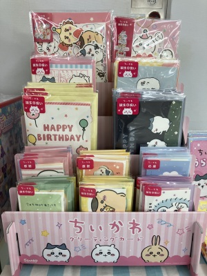 大人気！『ちいかわグリーティングカード』　お取り扱いしました
