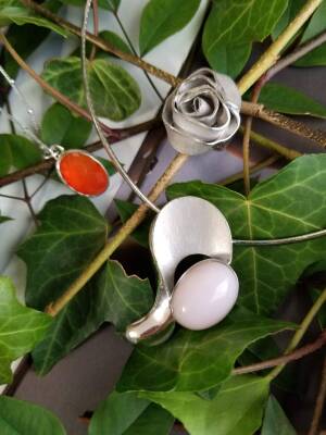 今年じたく ～ジュエリー執行直子＆大島紬と革バッグlam～