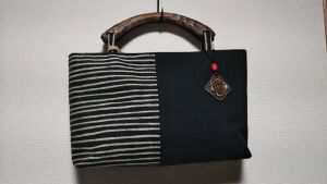 創作バッグと山ぶどうバッグ