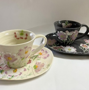 早春の花の器と陶板画展