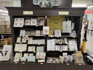 ハシビロコウVSねこ　Popupフェア