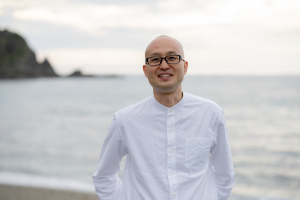 ボーダーインク刊『14年勤めた会社をやめて〝働く〟〝生きる〟を聞いてきた。』発売記念　 著者・内間健友さんトークイベント