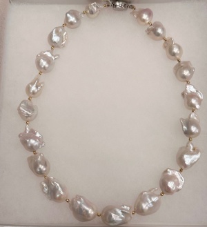 彫金・天然石アクセサリー〈天然石工房　マリンスター〉