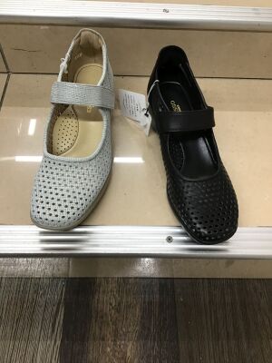 夏のメンズ＆レディースシューズセール　　Summer Men's & Women's Shoes Sale