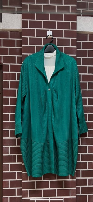 シルク工房　三輪堂　　Silk Studio Sanwado