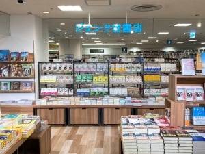定時社員(書籍・文具雑貨の接客・販売・棚管理業務)募集　