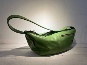 ガムアママレザーズ神戸　『ひとりの工房 Atelier en solo』